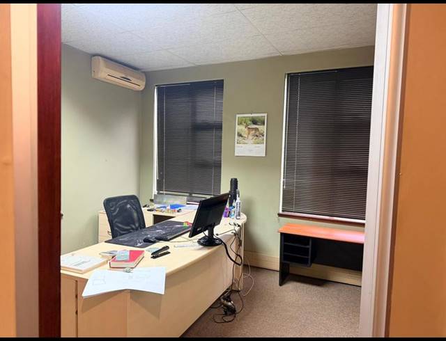 BUSINESS PROPERTY TO RENT IN ELDORAIGNE